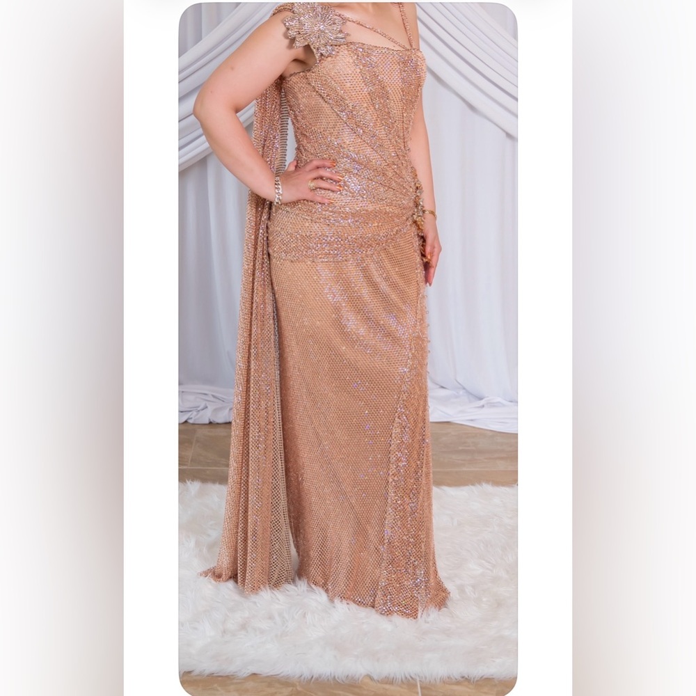 Elegant Gold Sequin Gown